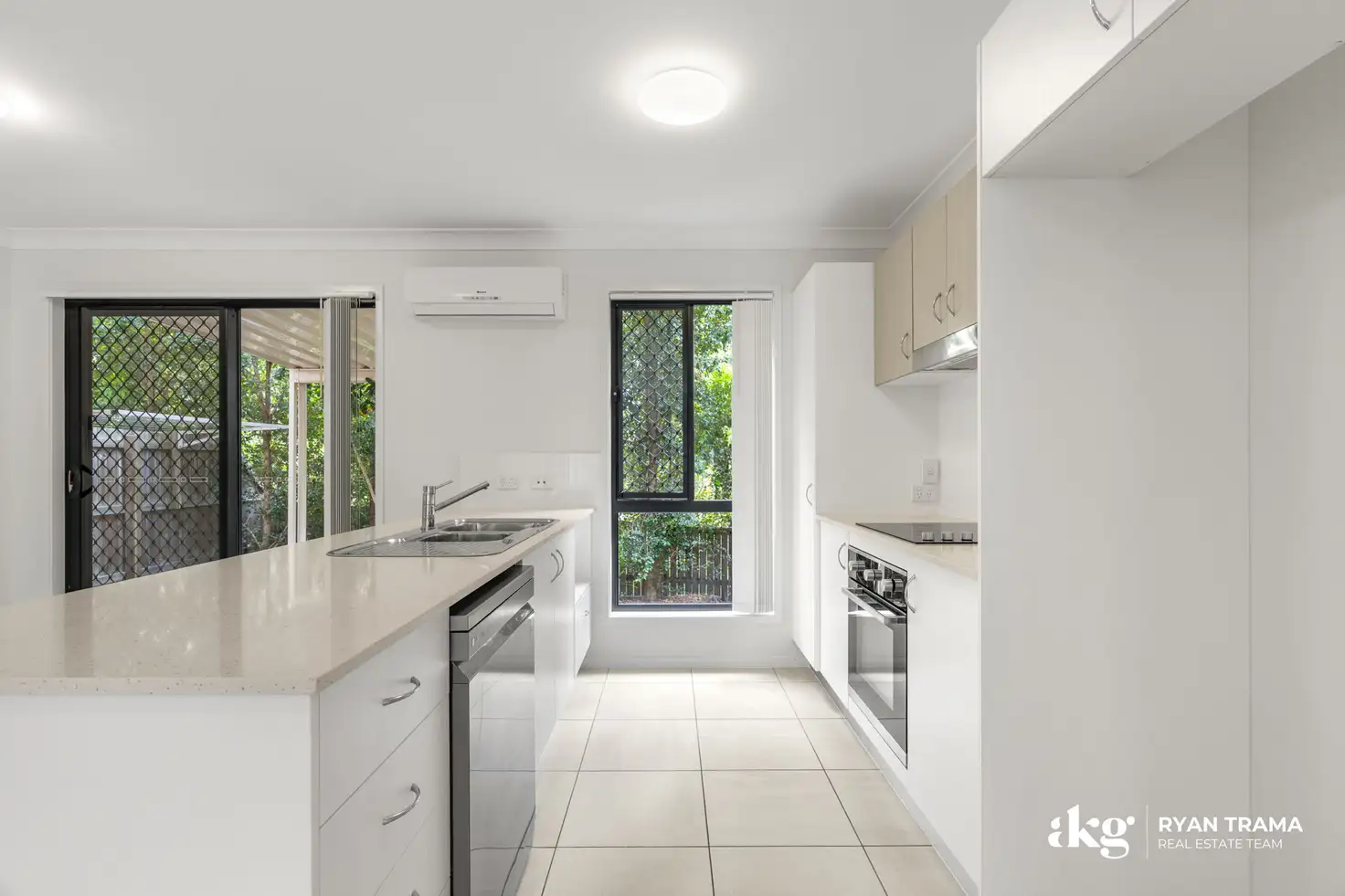 Unit 3/8-12 WATTLEBRUSH COURT, PARK RIDGE, 0房, 0浴, Townhouse