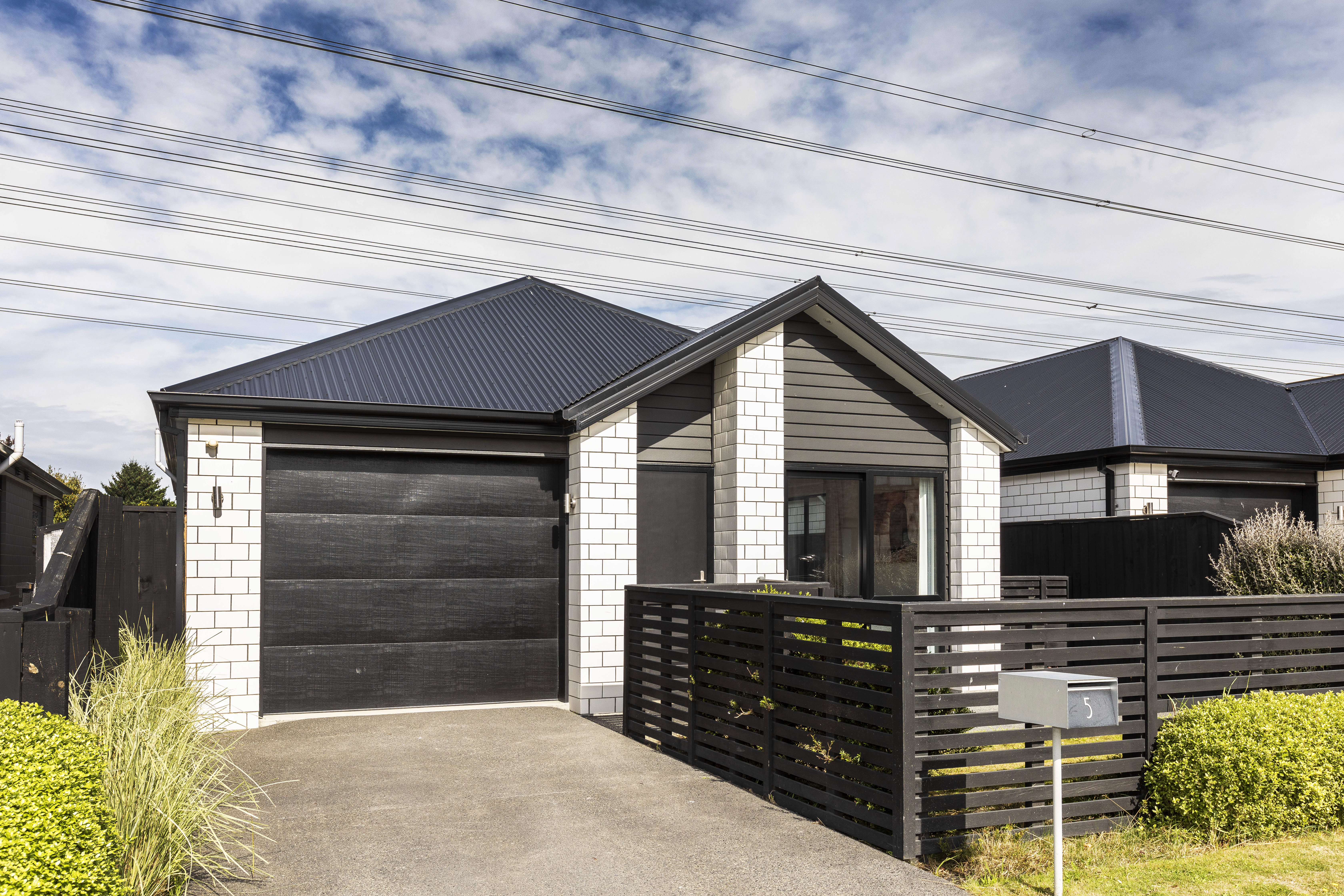 5 Piripiri Place, Broomfield