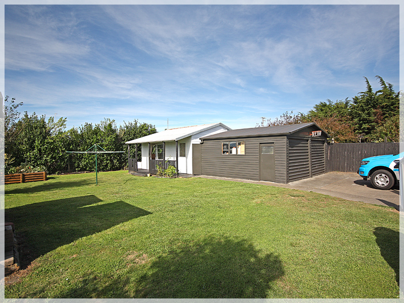 27 Nuku Street, Tangimoana, Manawatu, 2 कमरे, 1 बाथरूम