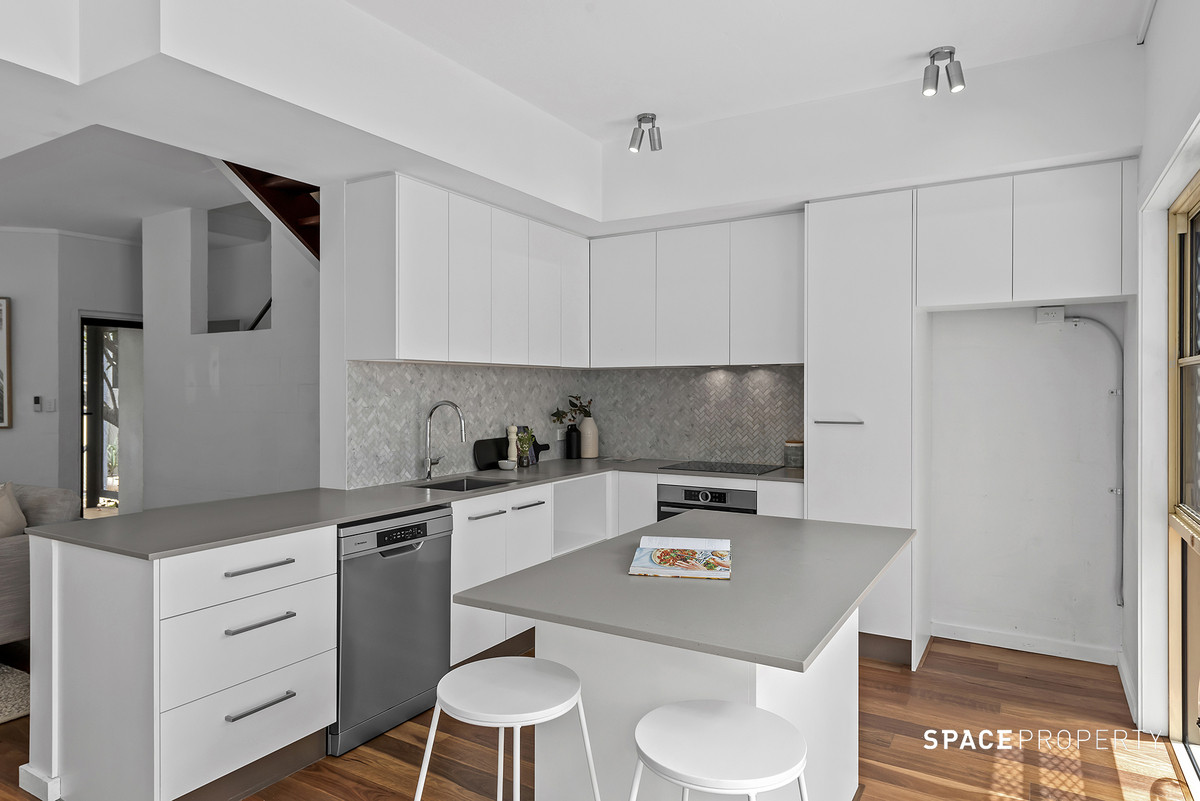 UNIT 7 71 BRADLEY ST, Spring Hill, Brisbane - Inner City Region, 0 રૂમ, 0 બાથરૂમ, Townhouse