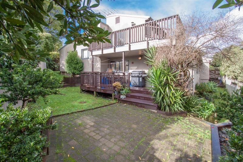 2 Salas Place, Howick, Manukau City, 4 Schlafzimmer, 2 Badezimmer