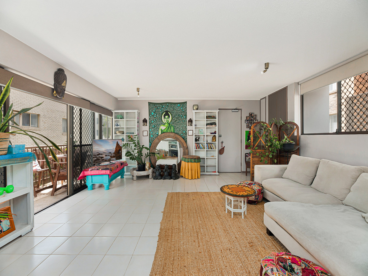 TAHITIAN SURF UNIT 2 24 MORETON PDE, Kings Beach, Sunshine Coast, 0 rūma, 0 rūma horoi, Unit