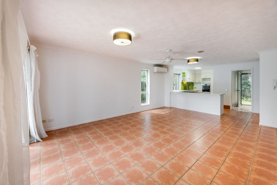 UNIT 9 8 DALPURA ST, Surfers Paradise, Gold Coast, 0 कमरे, 0 बाथरूम, Townhouse