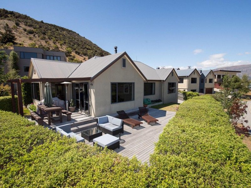 15 Fastness Crescent, Wanaka