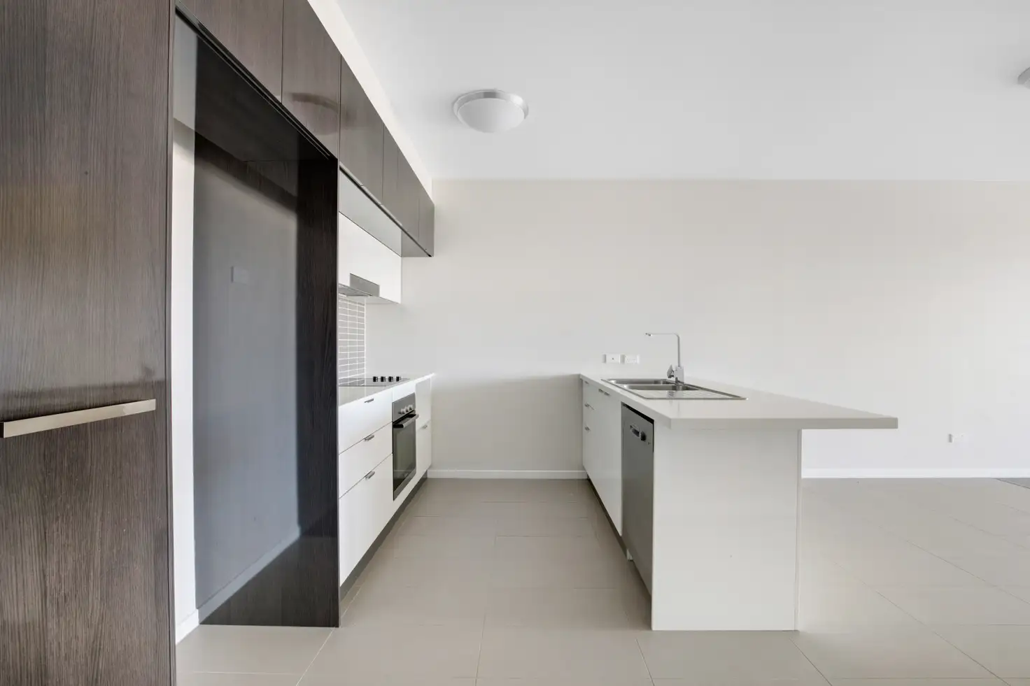 GATEWAY APARTMENTS UNIT 403 1 WILSON ST, West Mackay, Mackay, 0 침실, 0 욕실, Unit
