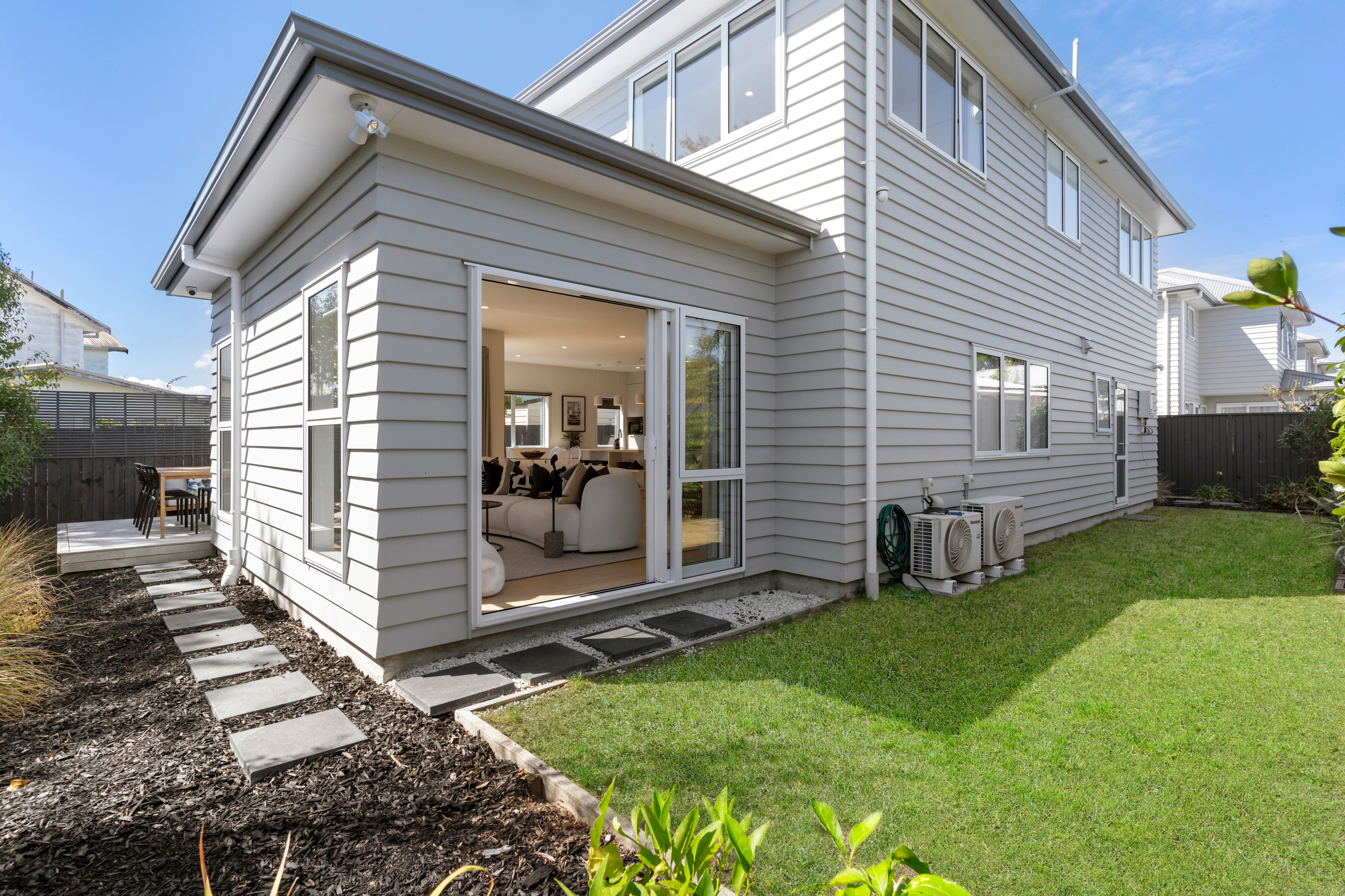 13e Teal Crescent, Beach Haven, North Shore City, 5房, 3浴, House