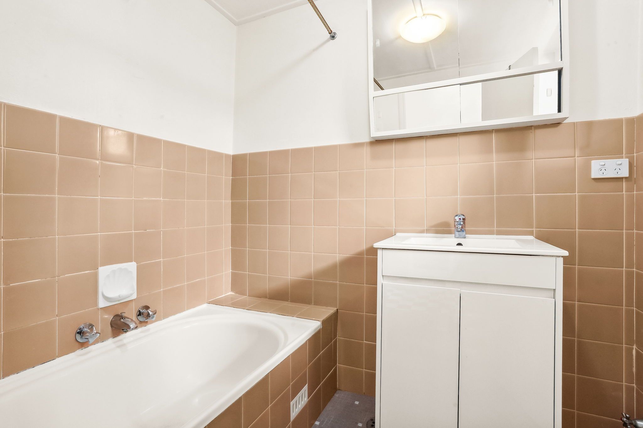 UNIT 506 72-96 HENRIETTA ST, Waverley, Eastern Suburbs, 0 Bedrooms, 0 Bathrooms, Studio