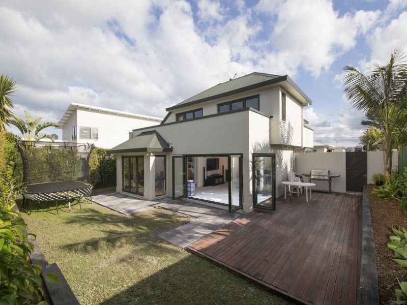 Residential  Mixed Housing Urban Zone