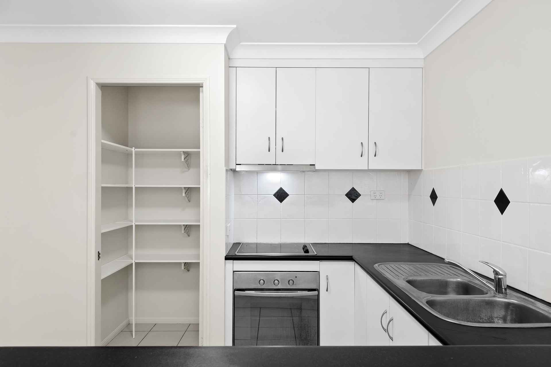 UNIT 2 25 CORTESS ST, Kearneys Spring, Toowoomba, 0房, 0浴, Unit