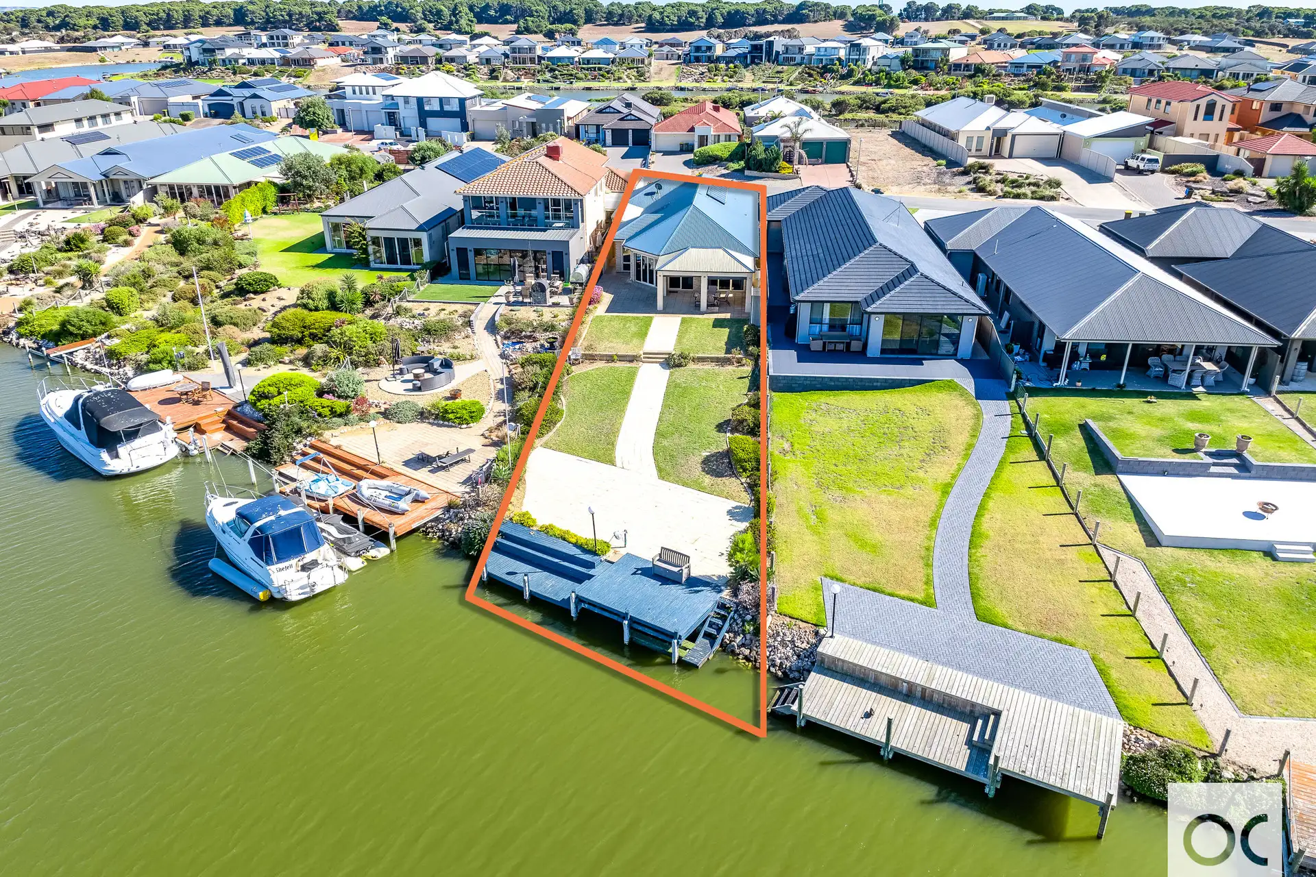 WATERFRONT NEIGHBOURHOOD