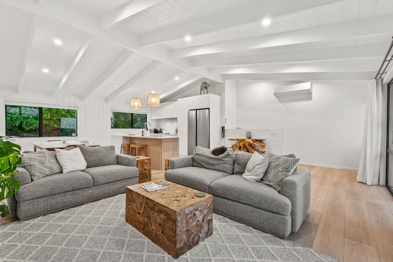 1/4 Danbury Drive, Torbay, Auckland - North Shore, 5部屋, 0バスルーム, House