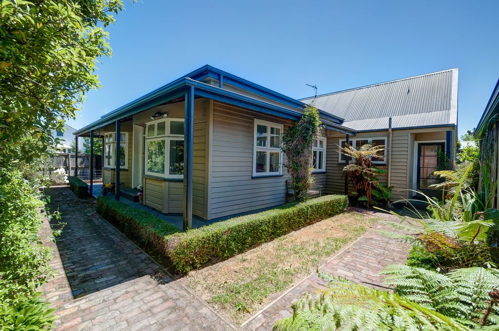 101 Mays Road, Saint Albans