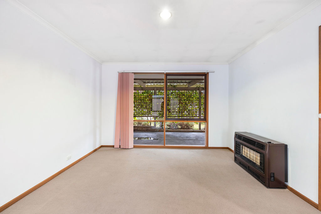 8 MELVYN CR, Mount Clear, Ballarat, 0 कमरे, 0 बाथरूम, House