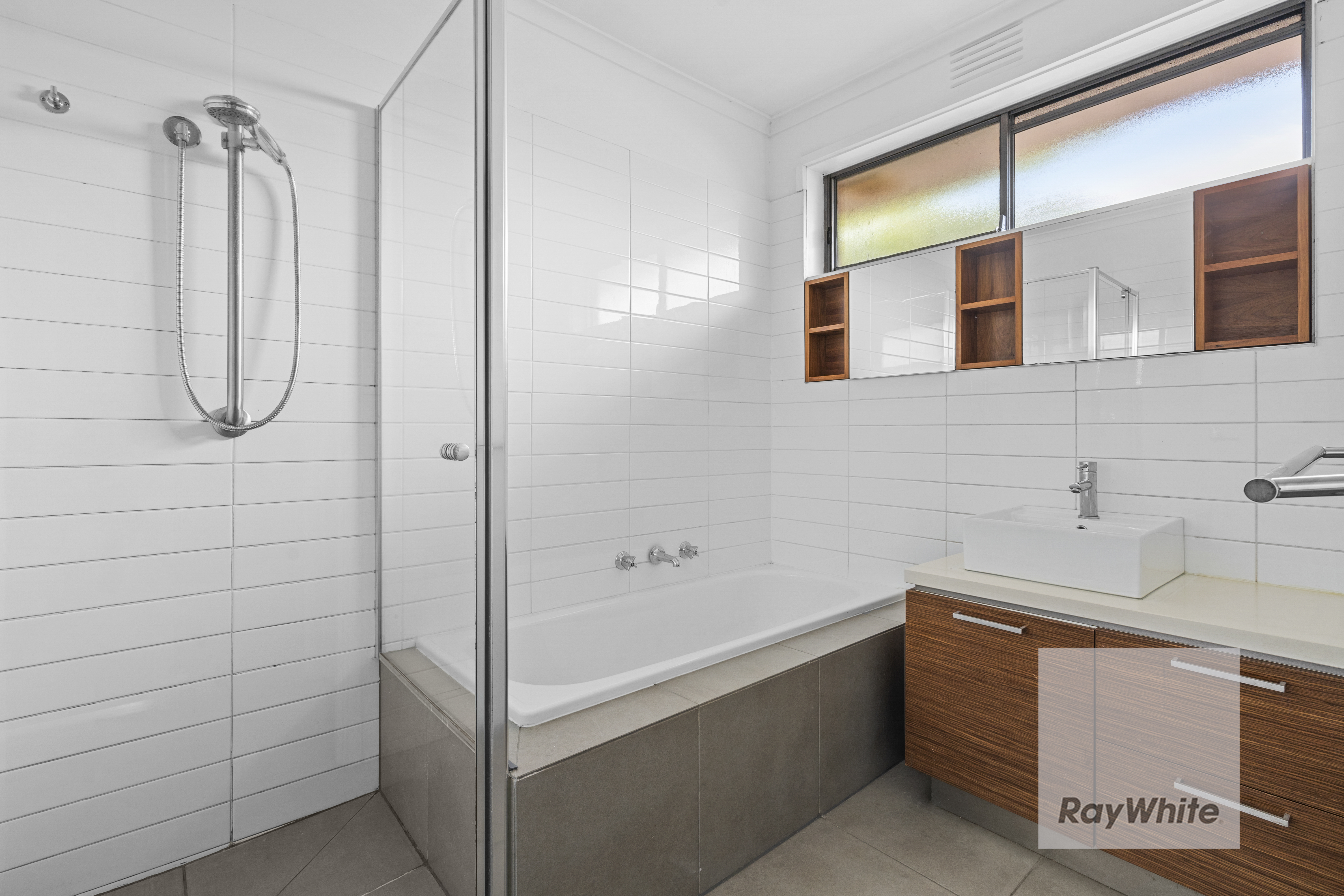 484 GRIMSHAW ST, BUNDOORA VIC 3083, 0 Bedrooms, 0 Bathrooms, House