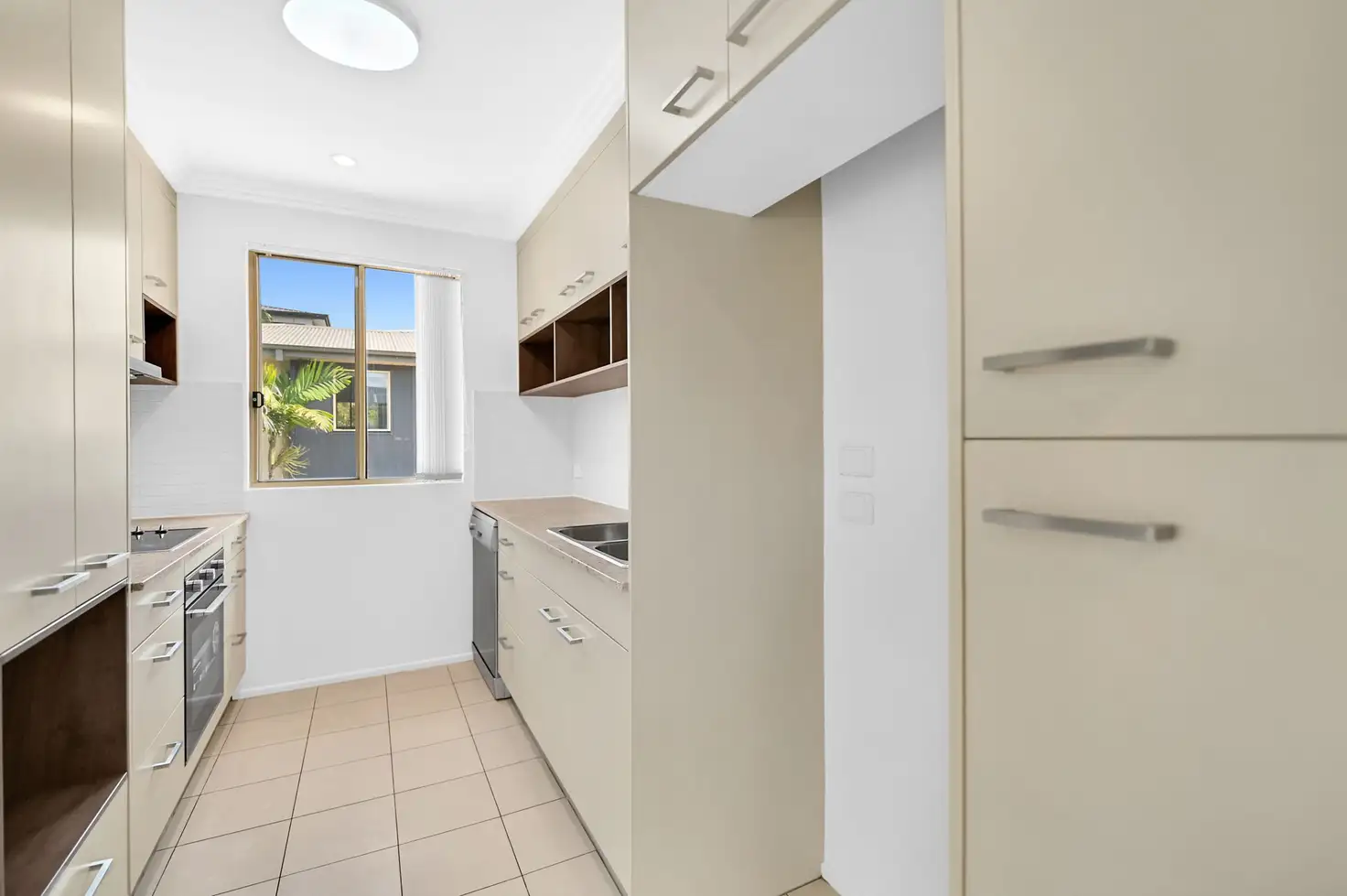UNIT 8 4-6 LOCKE ST, Southport, Gold Coast, 0 कमरे, 0 बाथरूम, Townhouse