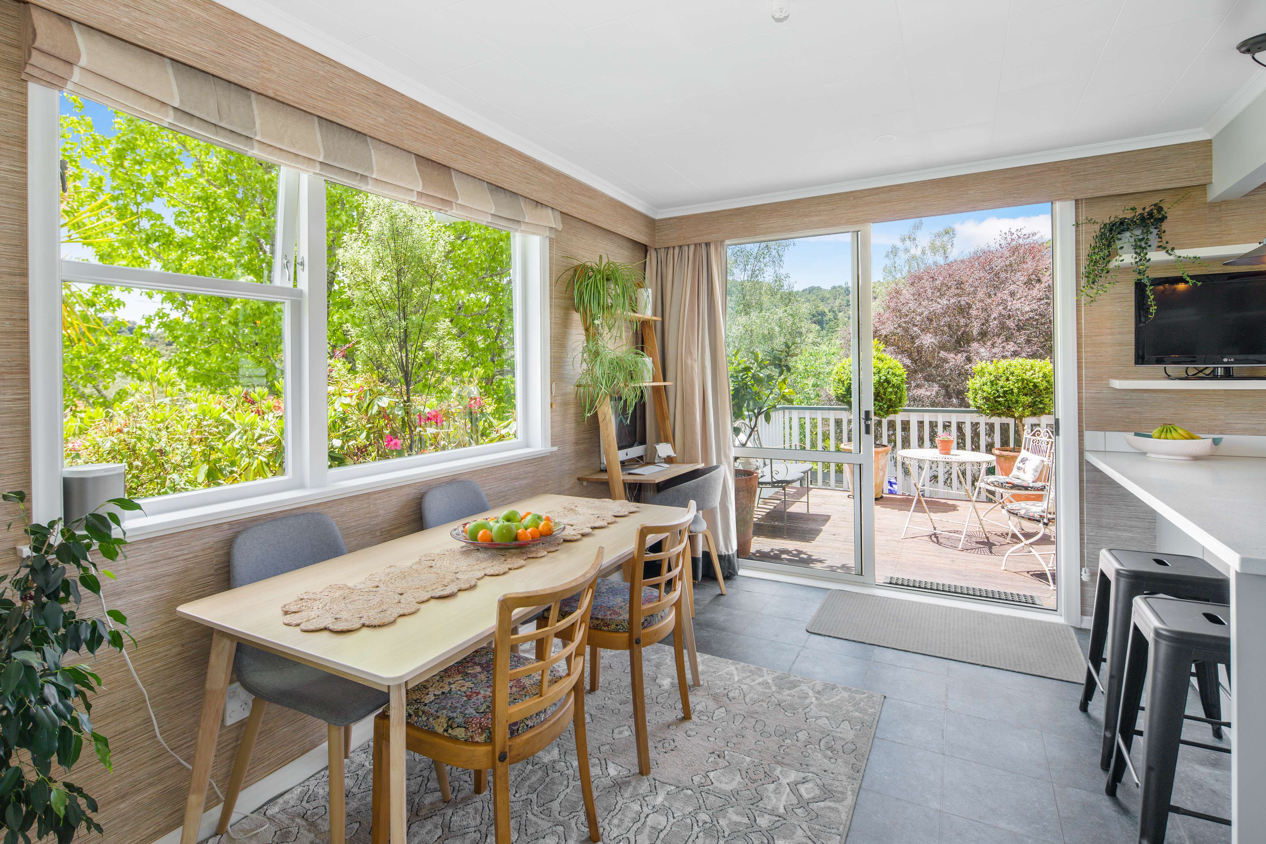 18 Chichester Drive, Pinehaven, Upper Hutt City, 3 chambres, 0 salles de bain
