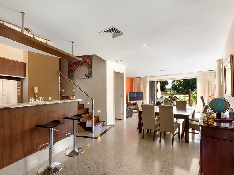 UNIT 2 11 CEZAIRE AV, Varsity Lakes, Gold Coast, 0 Schlafzimmer, 0 Badezimmer, Townhouse