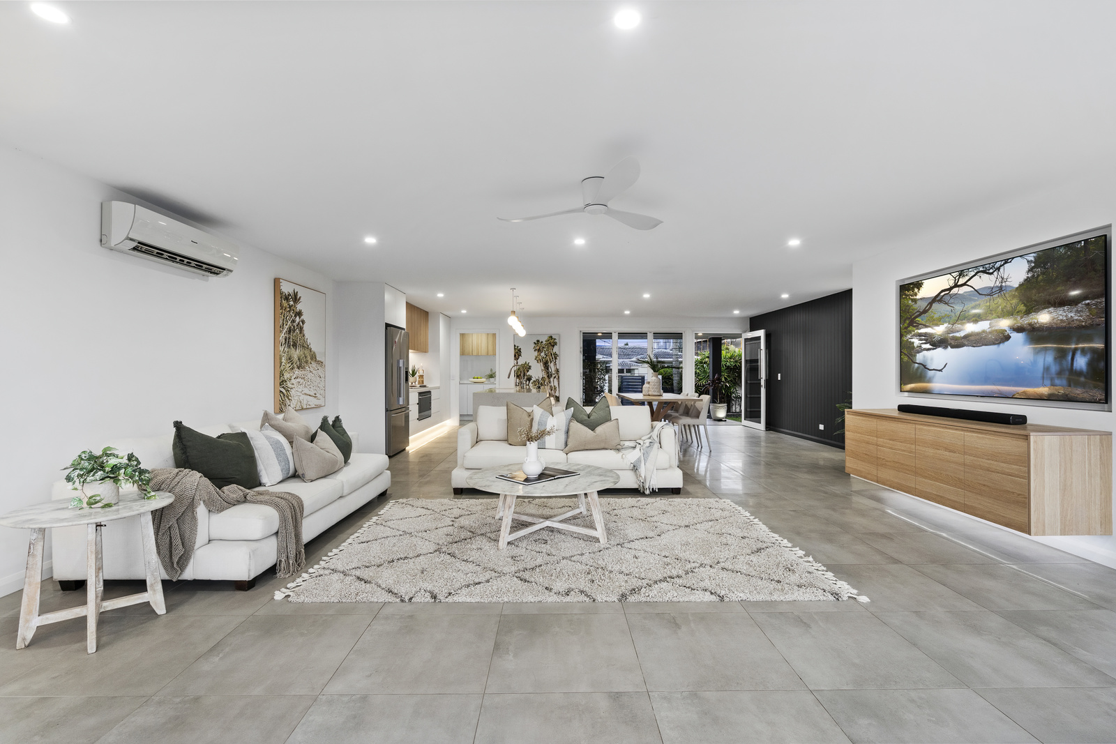 6 CARMEL CT, Broadbeach Waters, Gold Coast, 0 कमरे, 0 बाथरूम, House