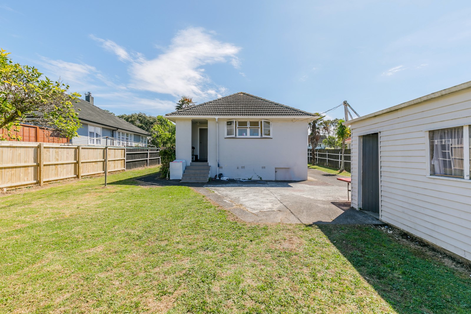 12 Chiltern Crescent, Glen Innes, Auckland City, 3 Bedrooms, 5 Bathrooms