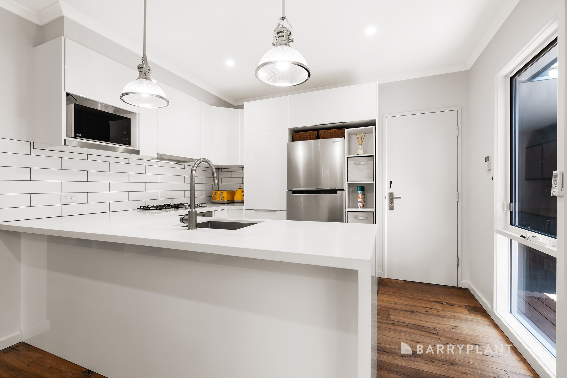UNIT 2 119 GREENSBOROUGH RD, Macleod, North Melbourne, 0 habitaciones, 0 baños, House