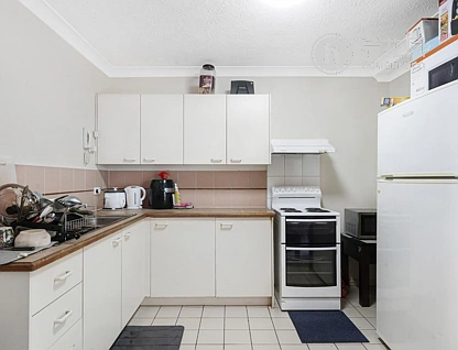 Unit 3/63 QUEEN STREET, SOUTHPORT, 0房, 0浴, Unit