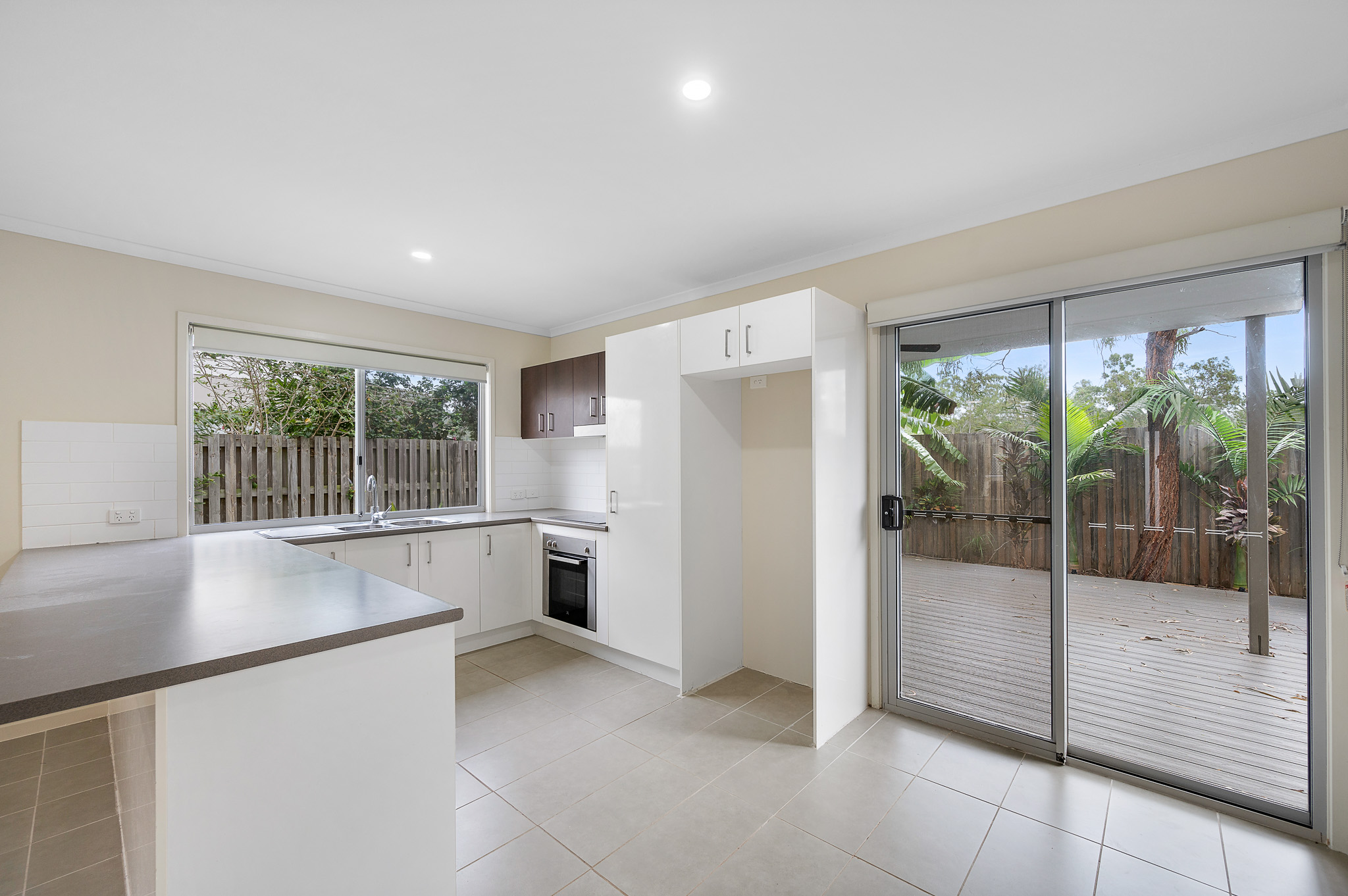 UNIT 5 1 COLLINS LANE, Kin Kora, Fitzroy, 0部屋, 0バスルーム, House