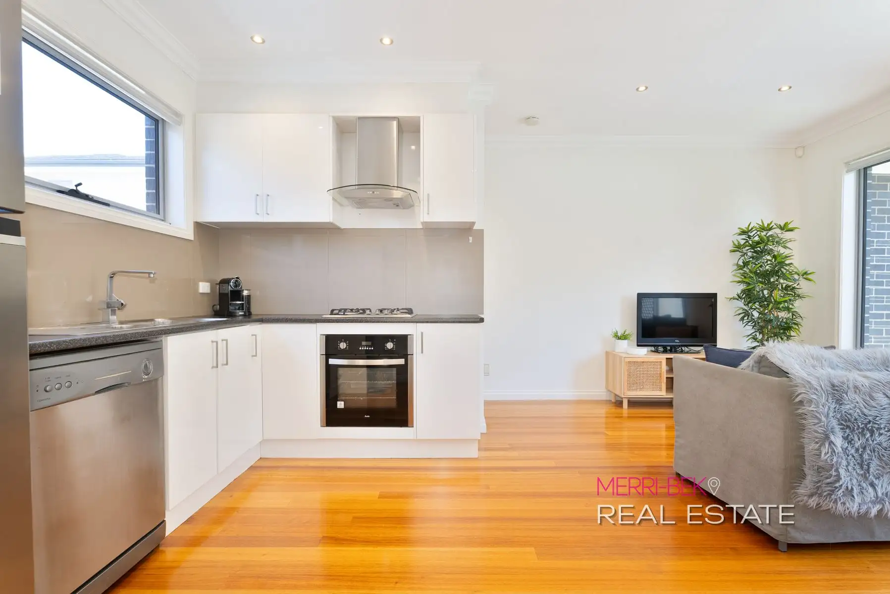 UNIT 4 58 VIEW ST, Pascoe Vale, North Melbourne, 0房, 0浴, Townhouse