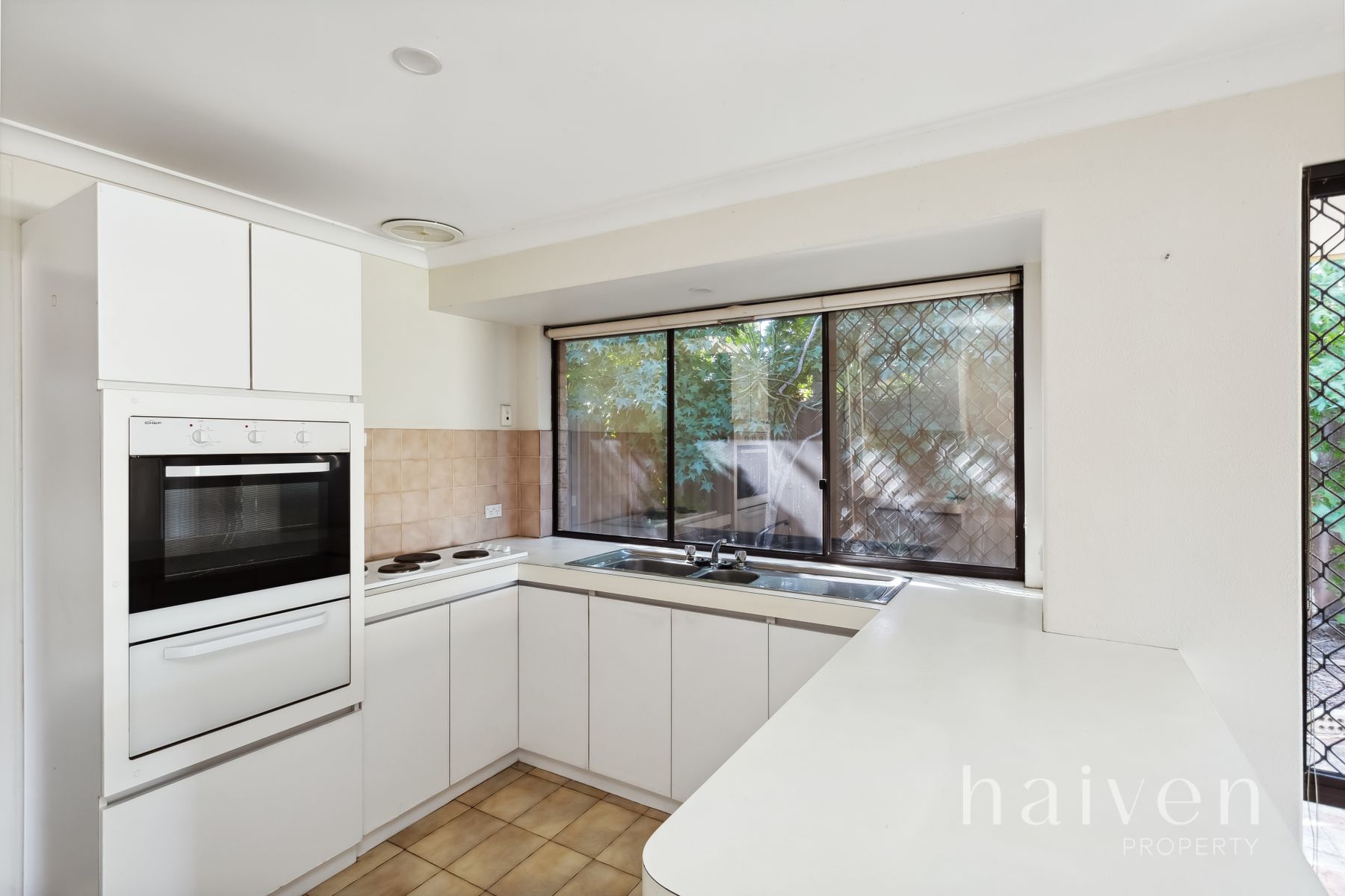 10 MICHEL CR, GOSNELLS WA 6110, 0 Bedrooms, 0 Bathrooms, House