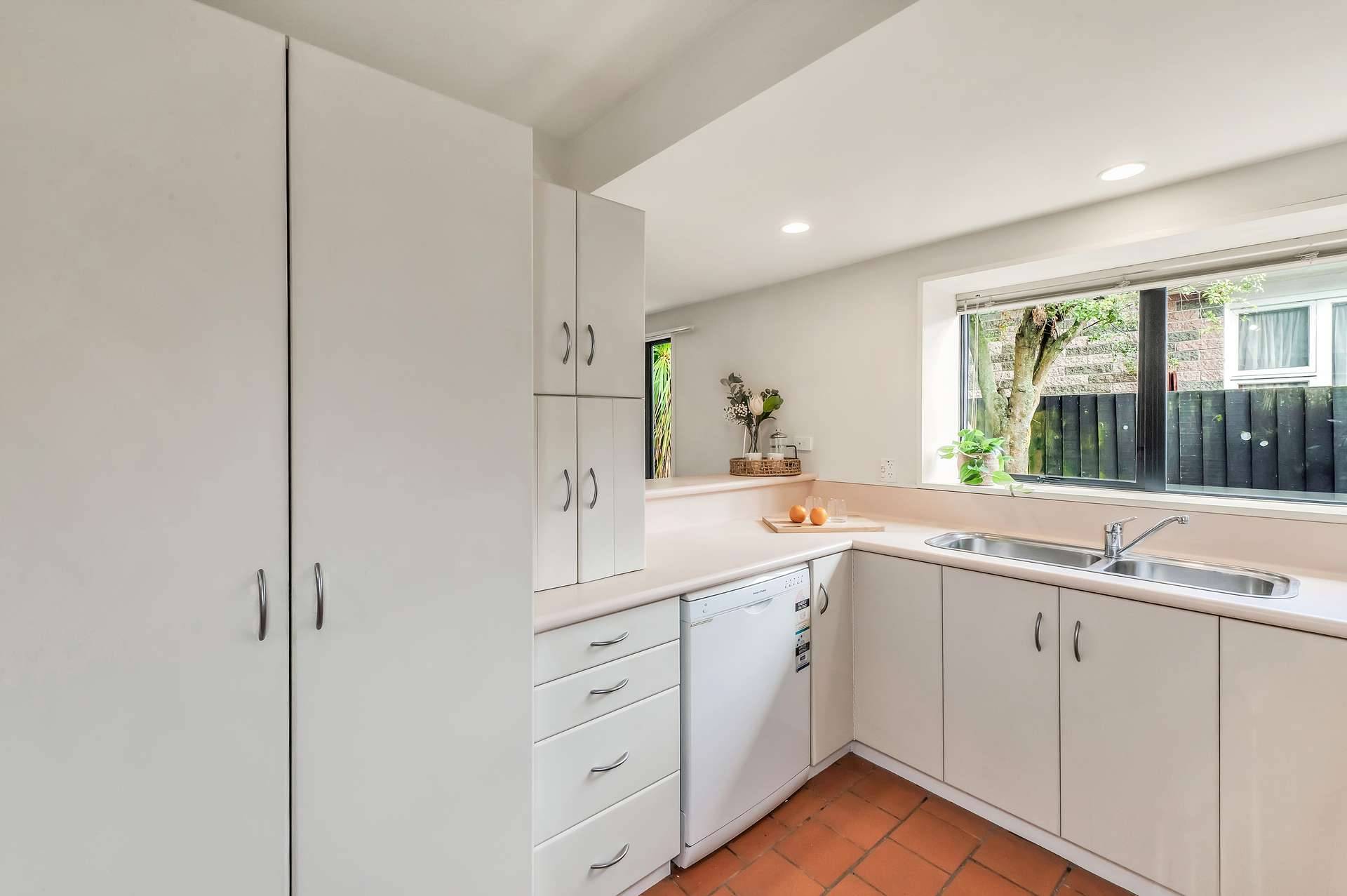 36 Delph Street, Avonhead, Christchurch City, 2 rūma, 1 rūma horoi, Townhouse