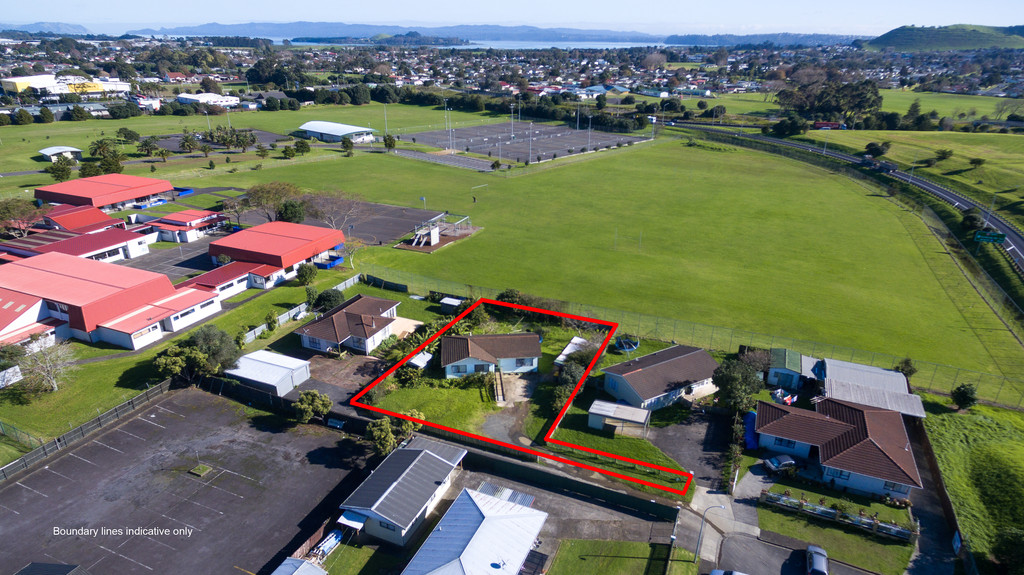 13 Mikasa Place, Mangere
