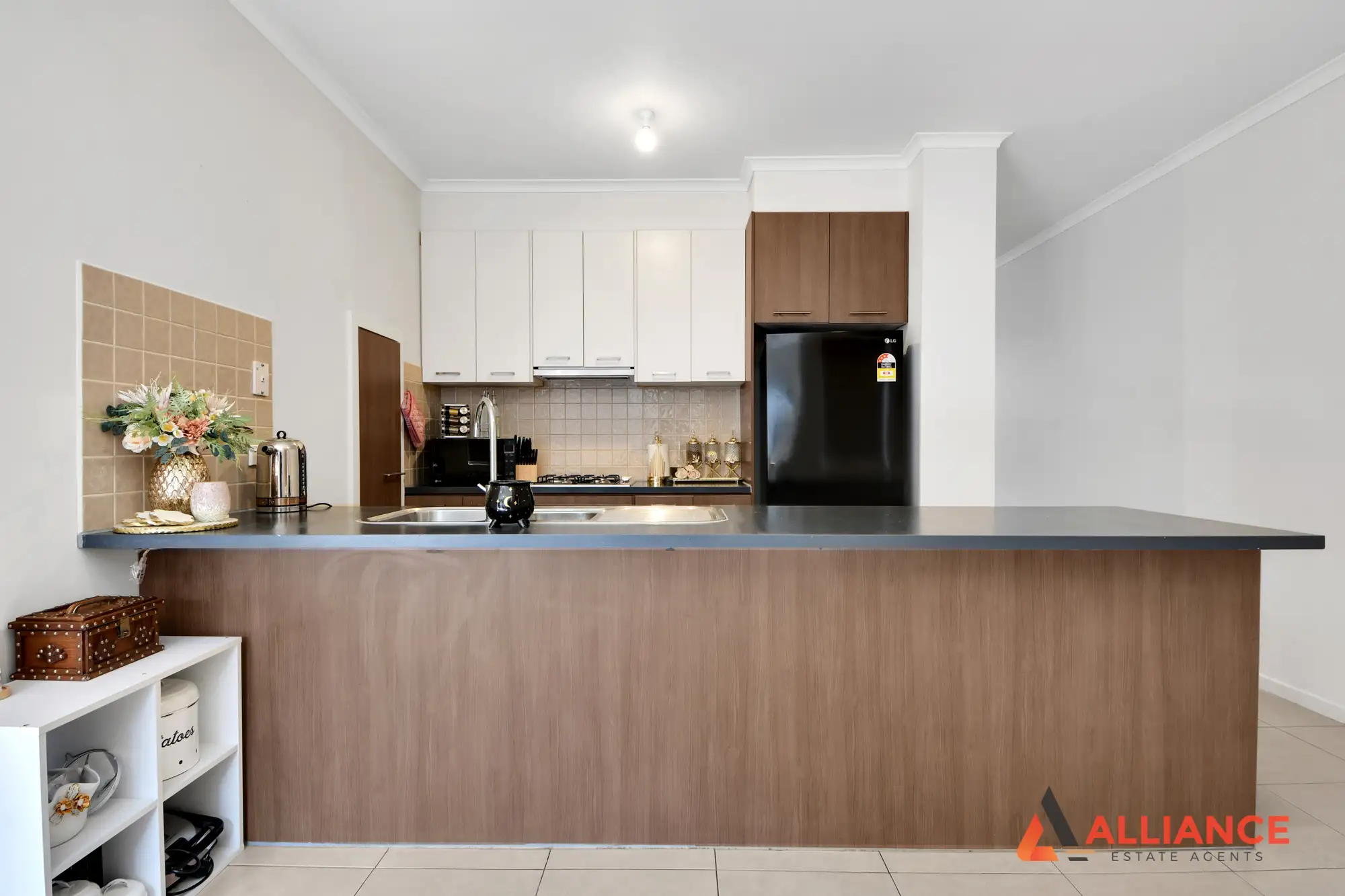 213-215 CAMP RD, Broadmeadows, North Melbourne, 0 રૂમ, 0 બાથરૂમ, Townhouse