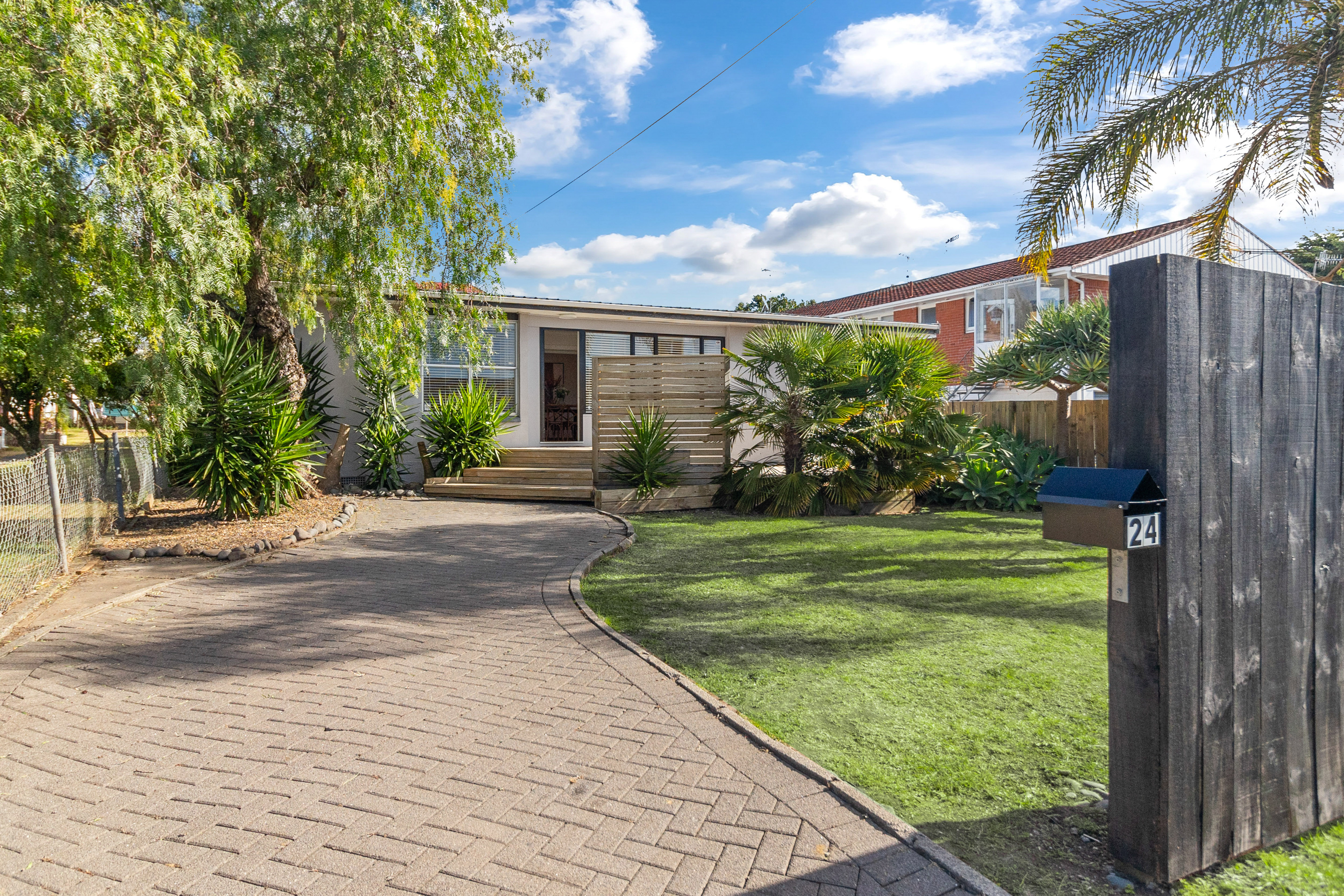 24 Locarno Avenue, Sandringham