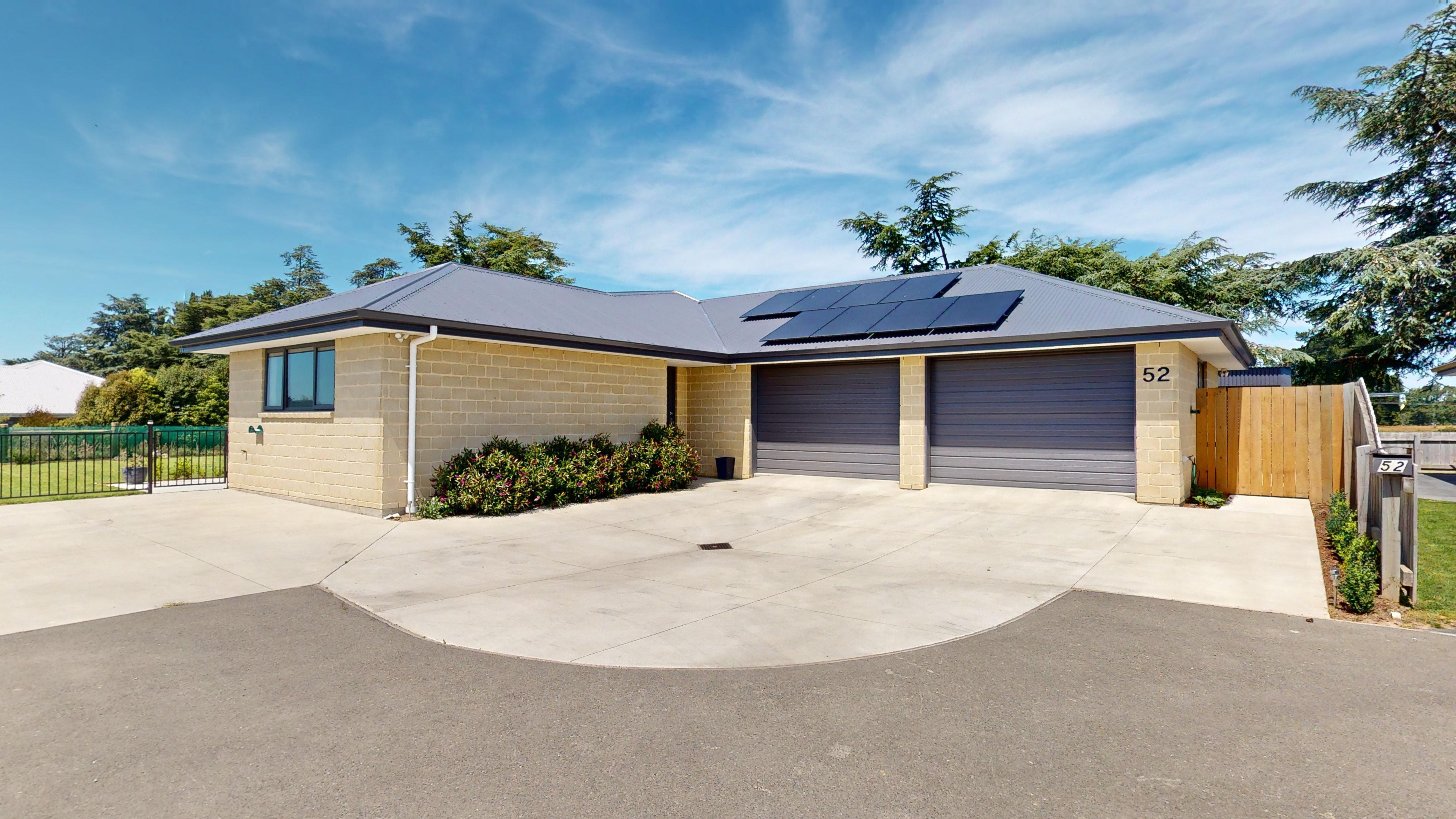 52 Geoff Geering Drive, Netherby