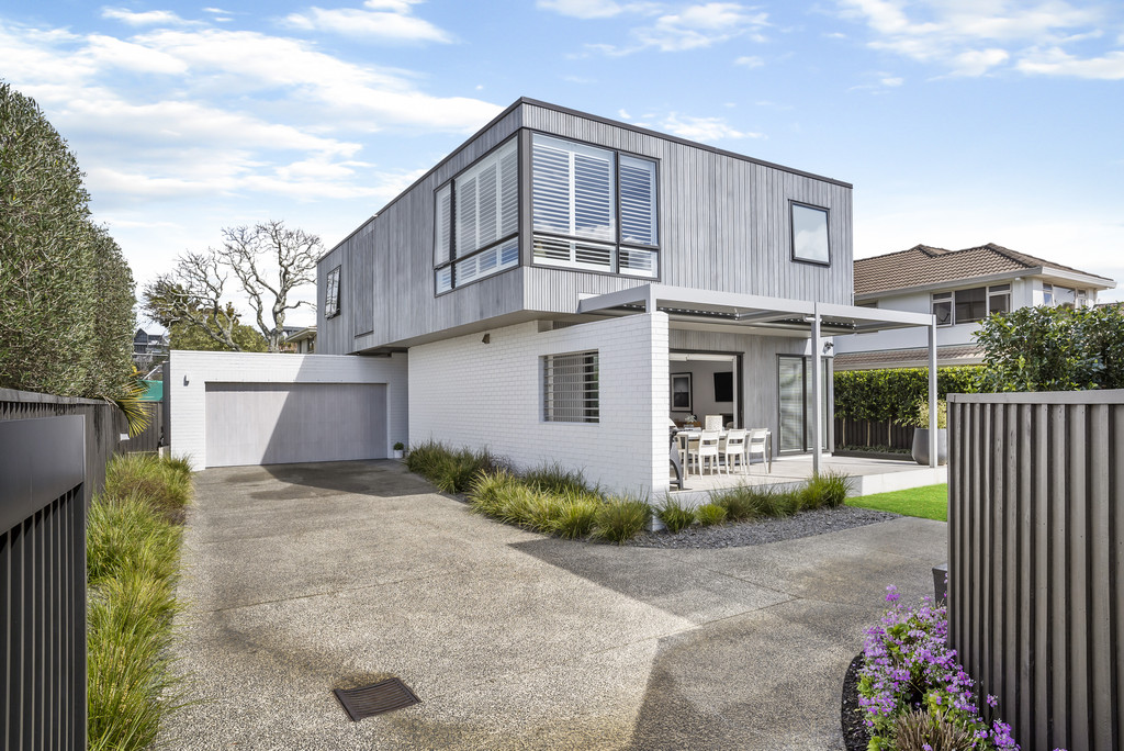 Residential  Mixed Housing Urban Zone