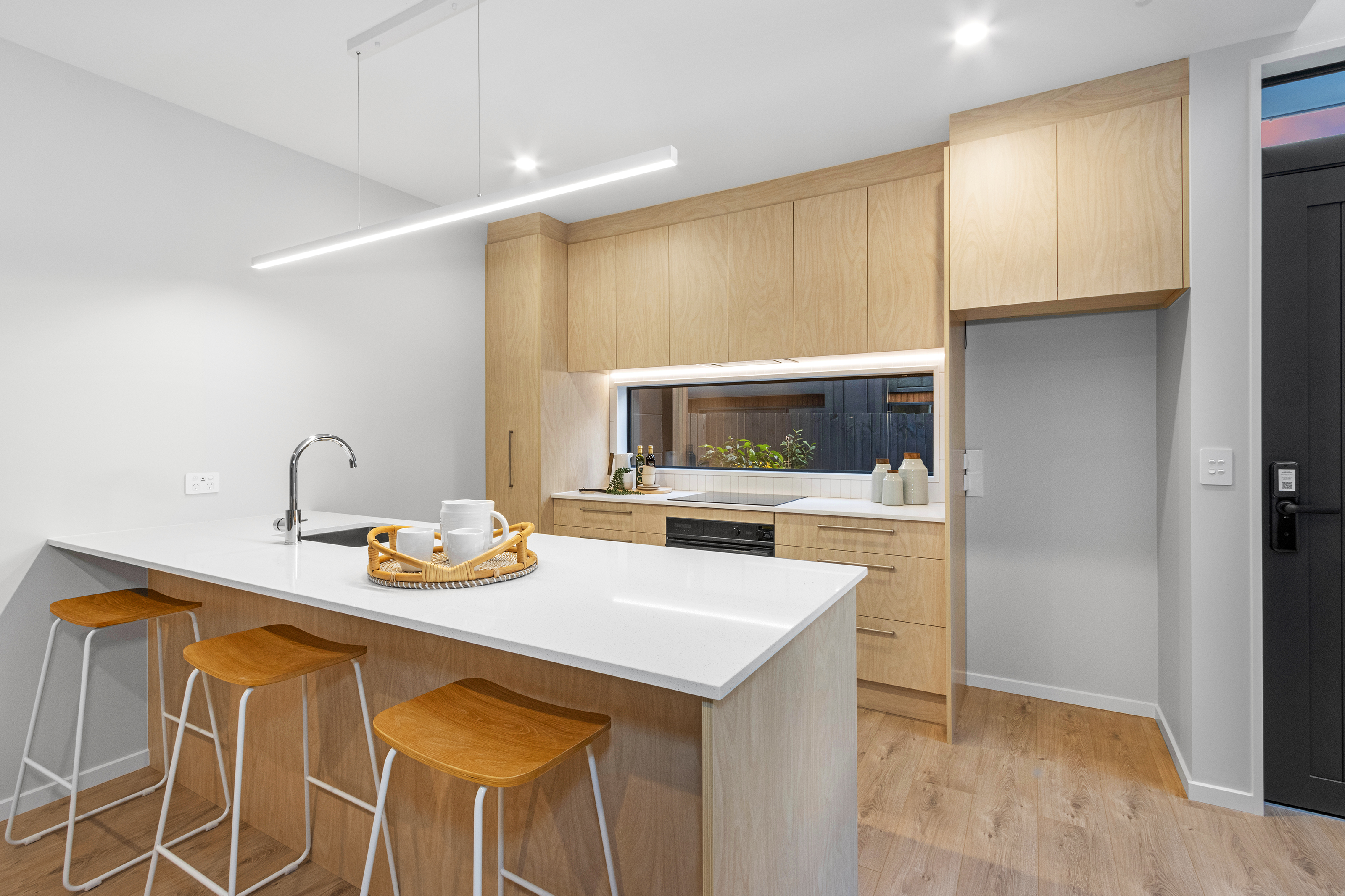 2/76 Caledonian Road, Saint Albans, Christchurch, 3房, 0浴, Townhouse