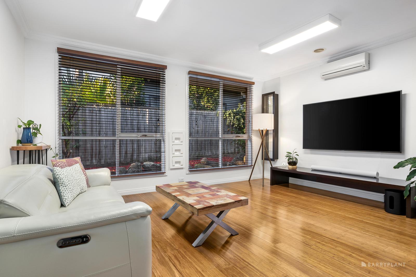 UNIT 2 11 CLARKE ST, Templestowe, Inner East Melbourne, 0部屋, 0バスルーム, Unit