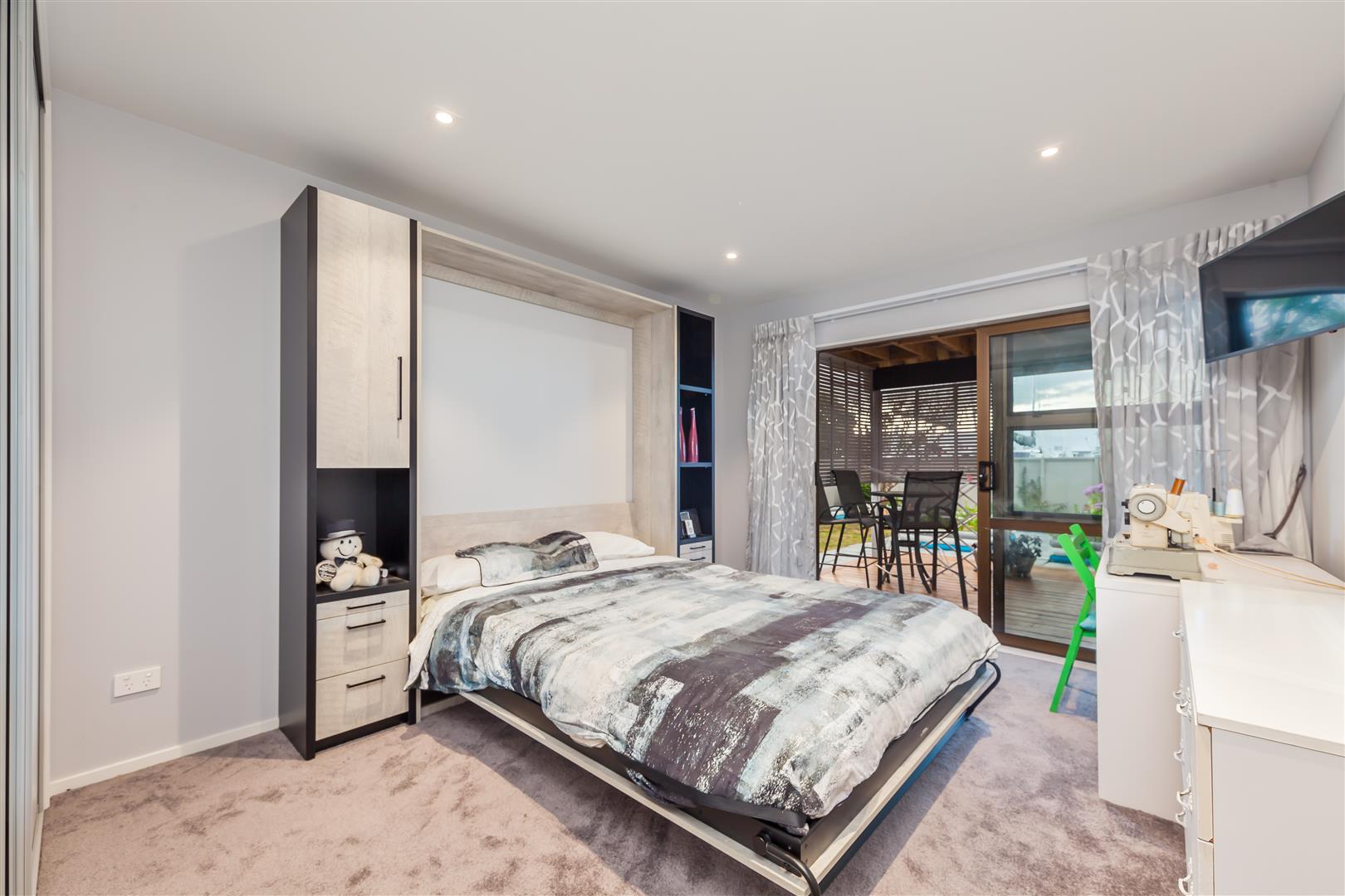 2/3 Pegasus Place, Half Moon Bay, Manukau City, 3 Bedrooms, 2 Bathrooms