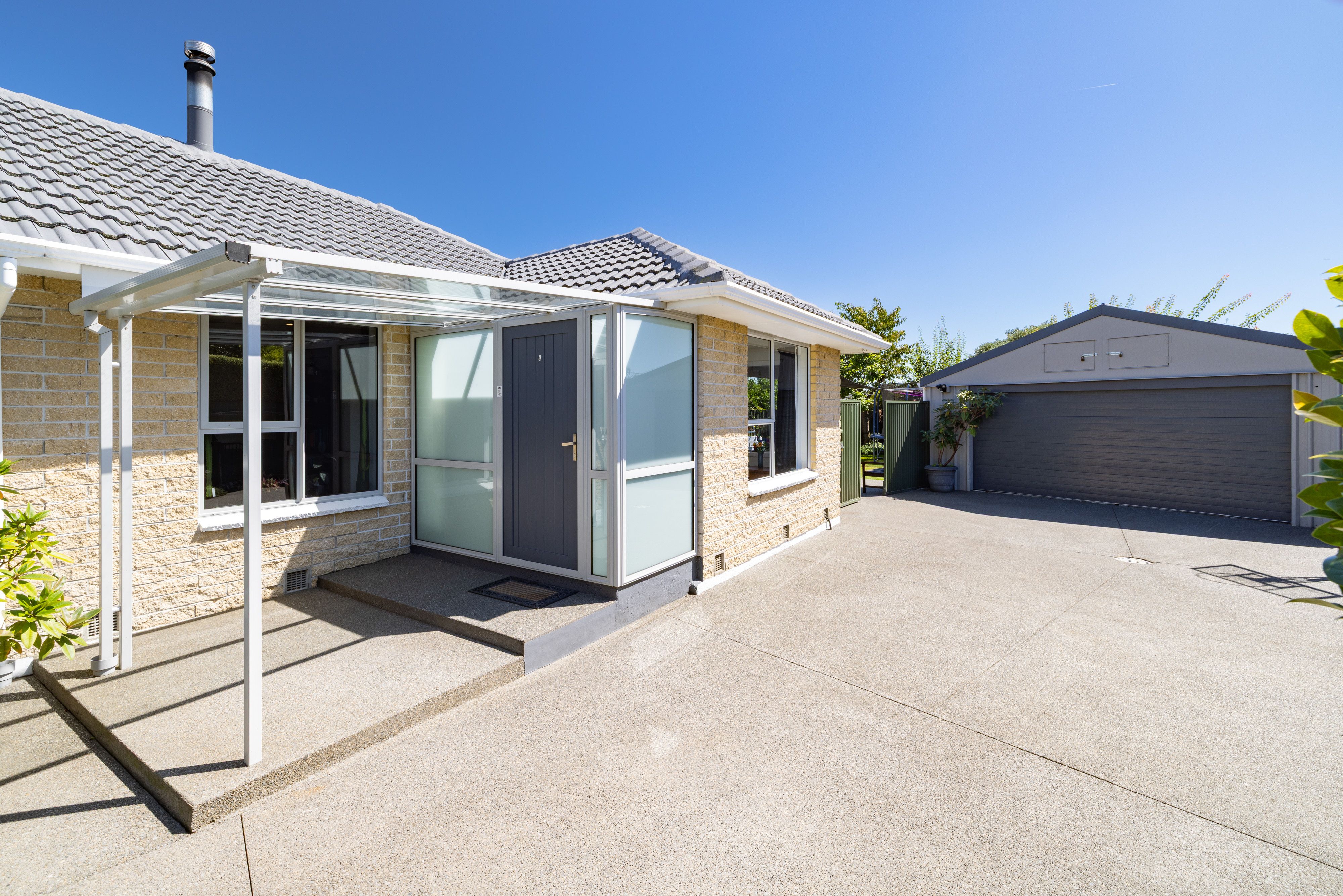 105 Lowry Avenue, Redwood