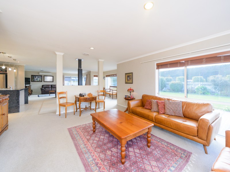 44 Phillips Street, Sanson, Manawatu, 4 ਕਮਰੇ, 2 ਬਾਥਰੂਮ