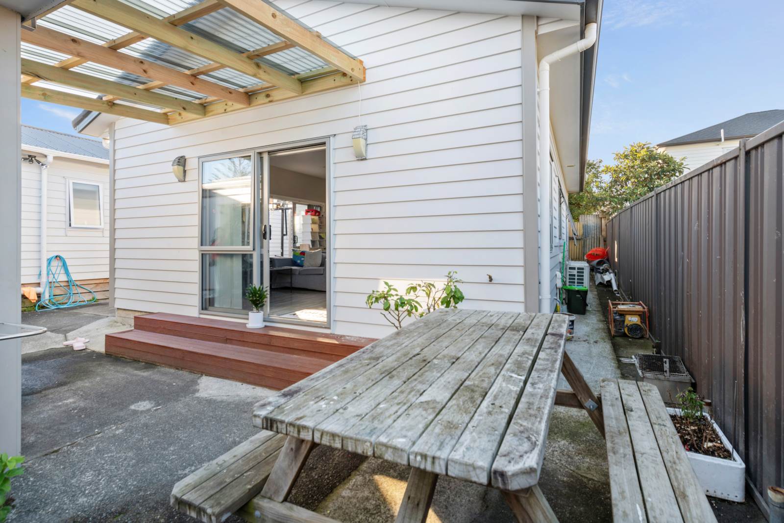 16 Farnborough Crescent, Mangere, Manukau City, 6房, 0浴, Home & Income