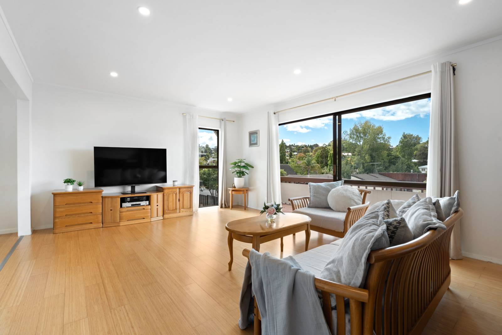 115 Stapleford Crescent, Browns Bay, North Shore City, 3部屋, 1バスルーム, House