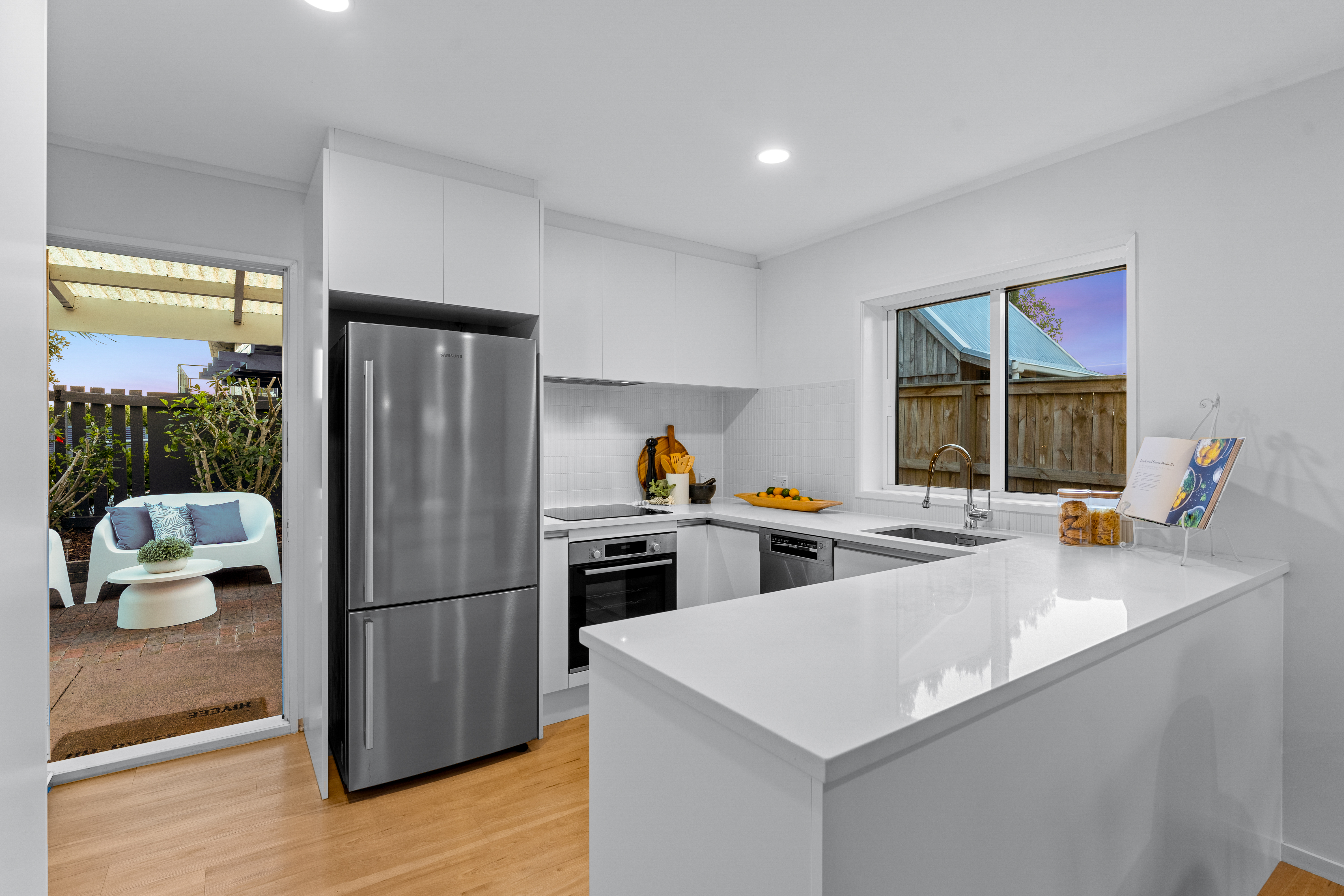 3/5a Tobruk Crescent, Milford, North Shore City, 2 રૂમ, 1 બાથરૂમ, House