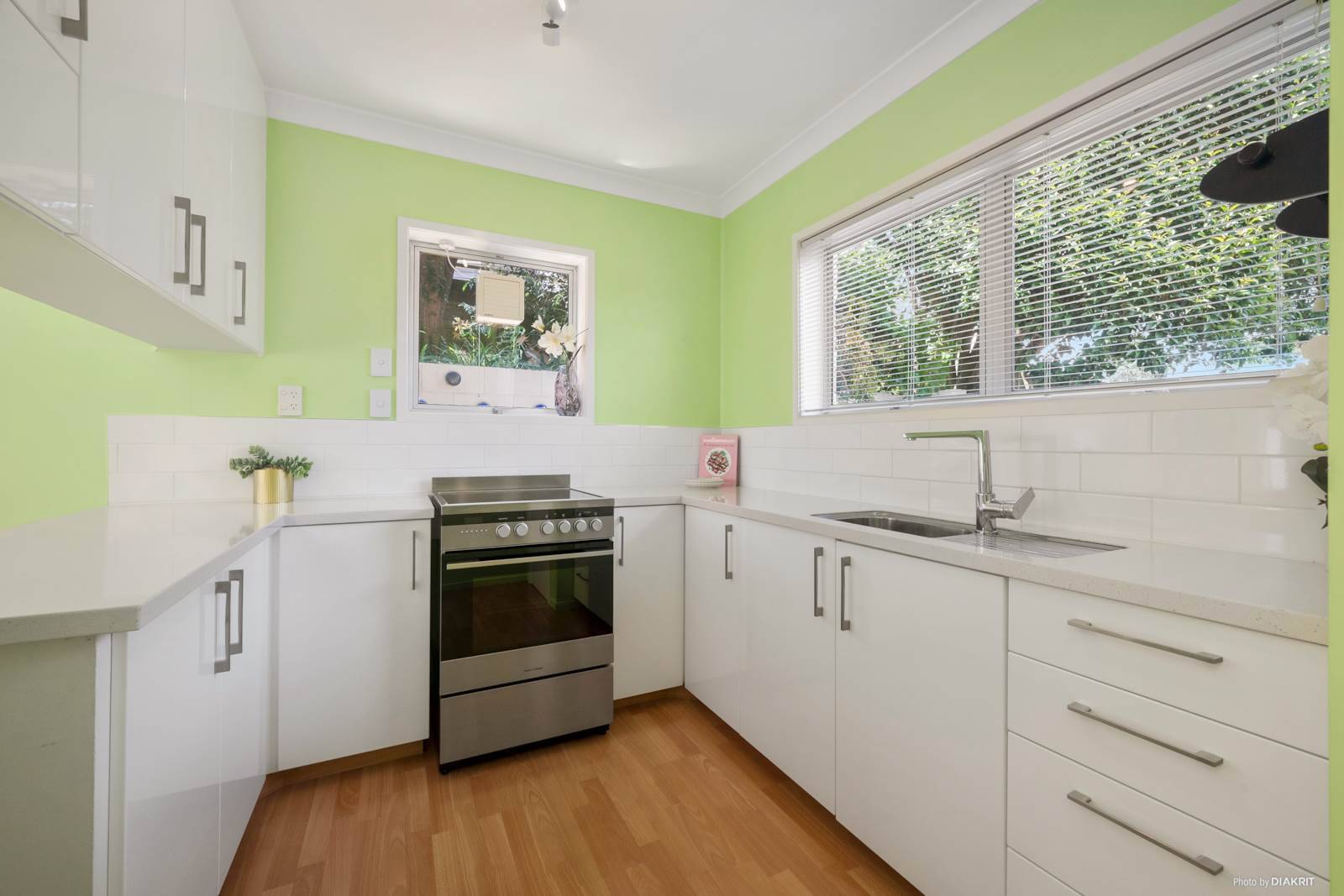 2/4 Capilano Place, Glenfield, North Shore City, 3 habitaciones, 1 baños, House