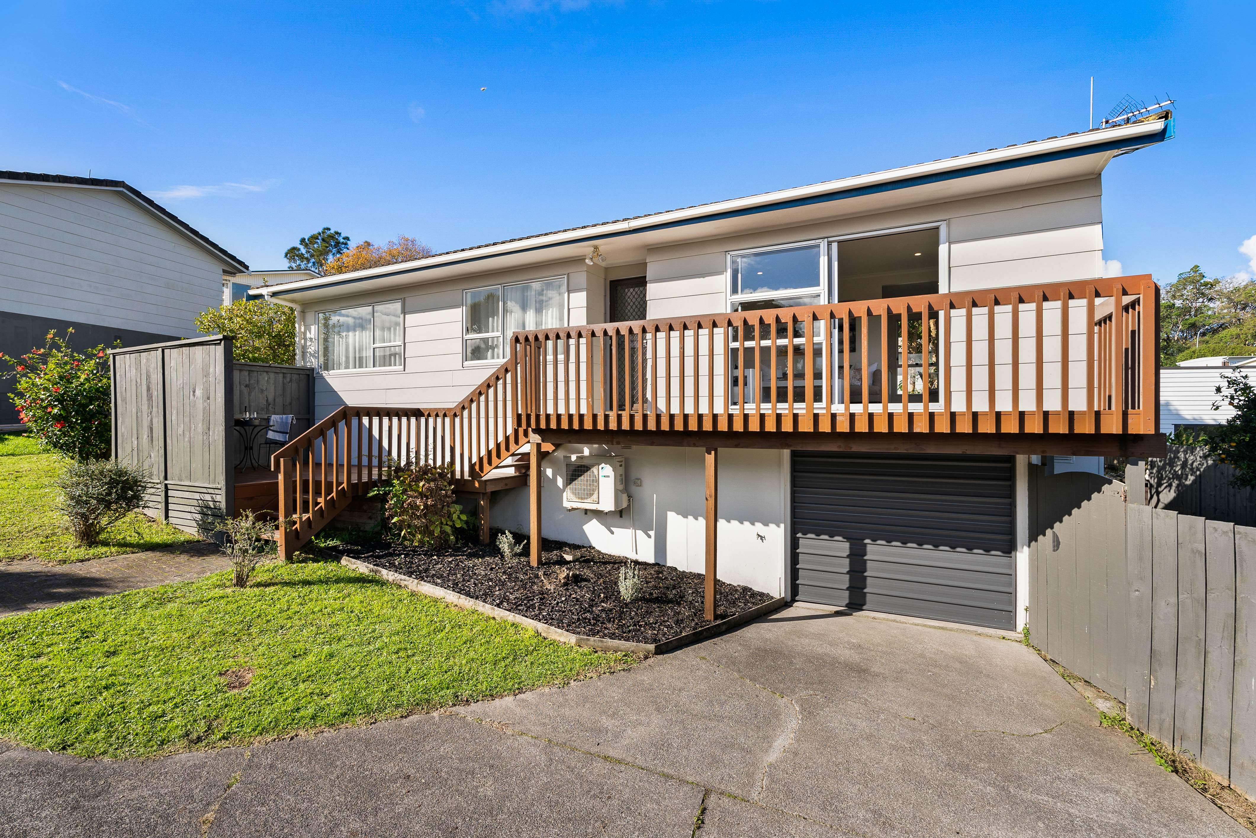 2/4 Clare Place, Glenfield, North Shore City, 3 Schlafzimmer, 1 Badezimmer, House