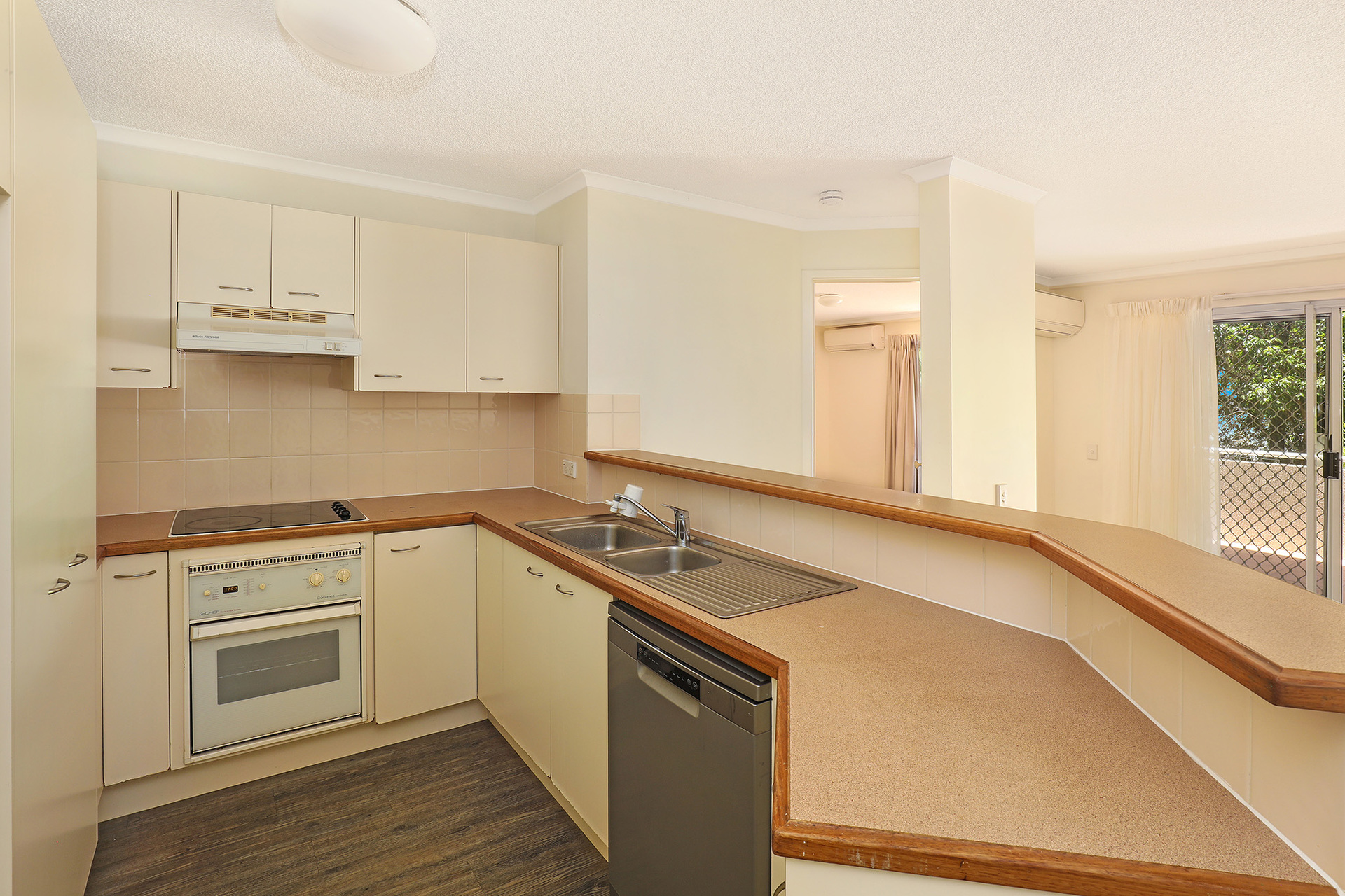 91-97 DUPORTH AV, Maroochydore, Sunshine Coast, 0部屋, 0バスルーム, Unit