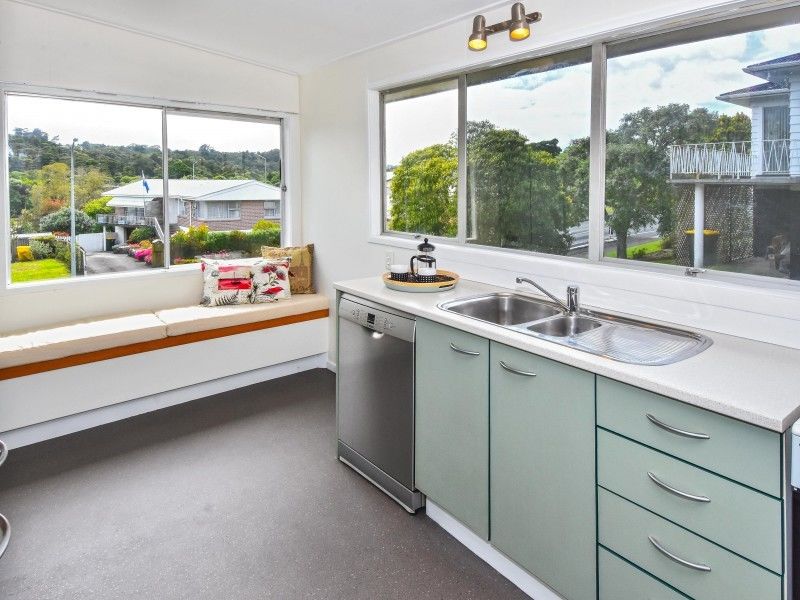 5 Lawrence Crescent, Hillpark, Manukau City, 5 રૂમ, 2 બાથરૂમ