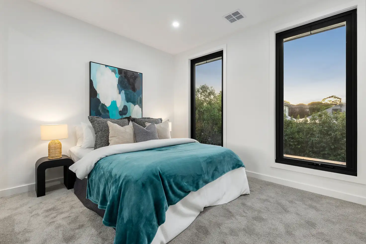UNIT 6 17 ELMHURST RD, Blackburn, Inner East Melbourne, 0房, 0浴, Townhouse