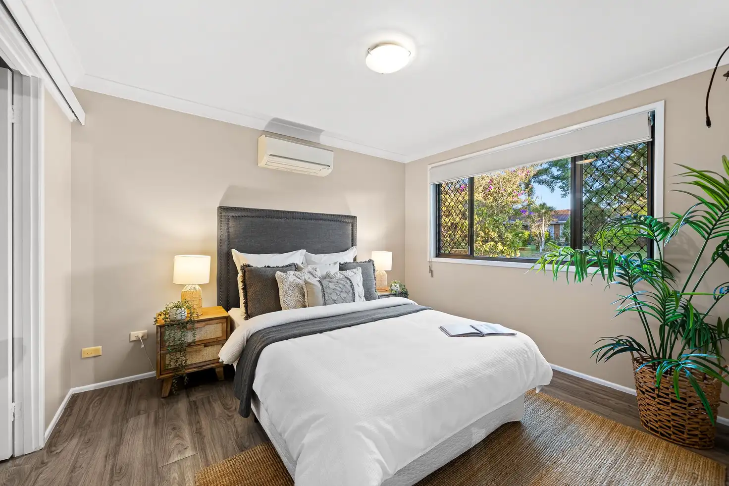 6 COLVILLEA ST, EIGHT MILE PLAINS QLD 4113, 0 habitaciones, 0 baños, House