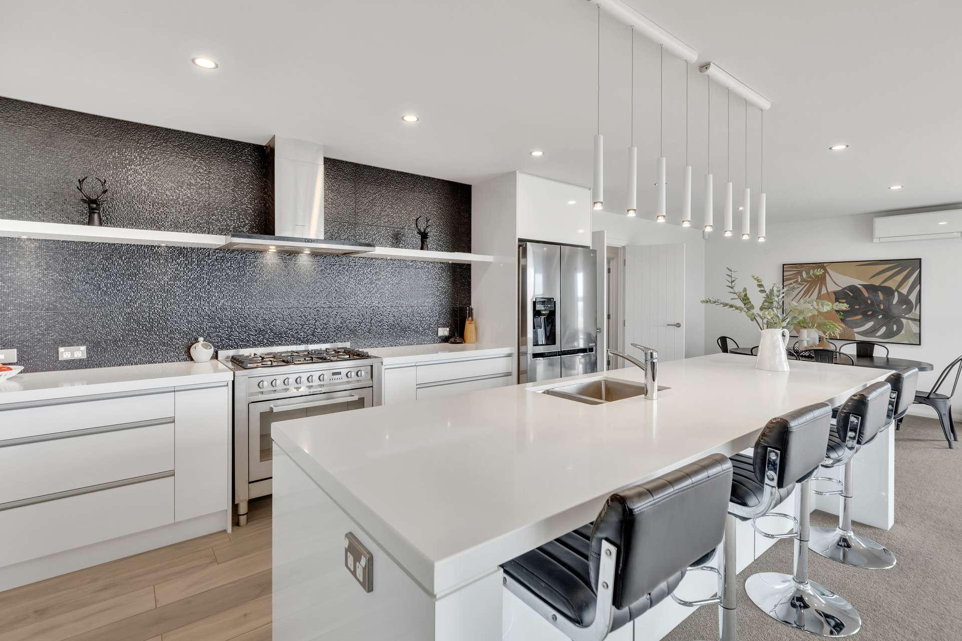 27 Silicon Way, Fitzherbert, Palmerston North City, 4房, 2浴, House
