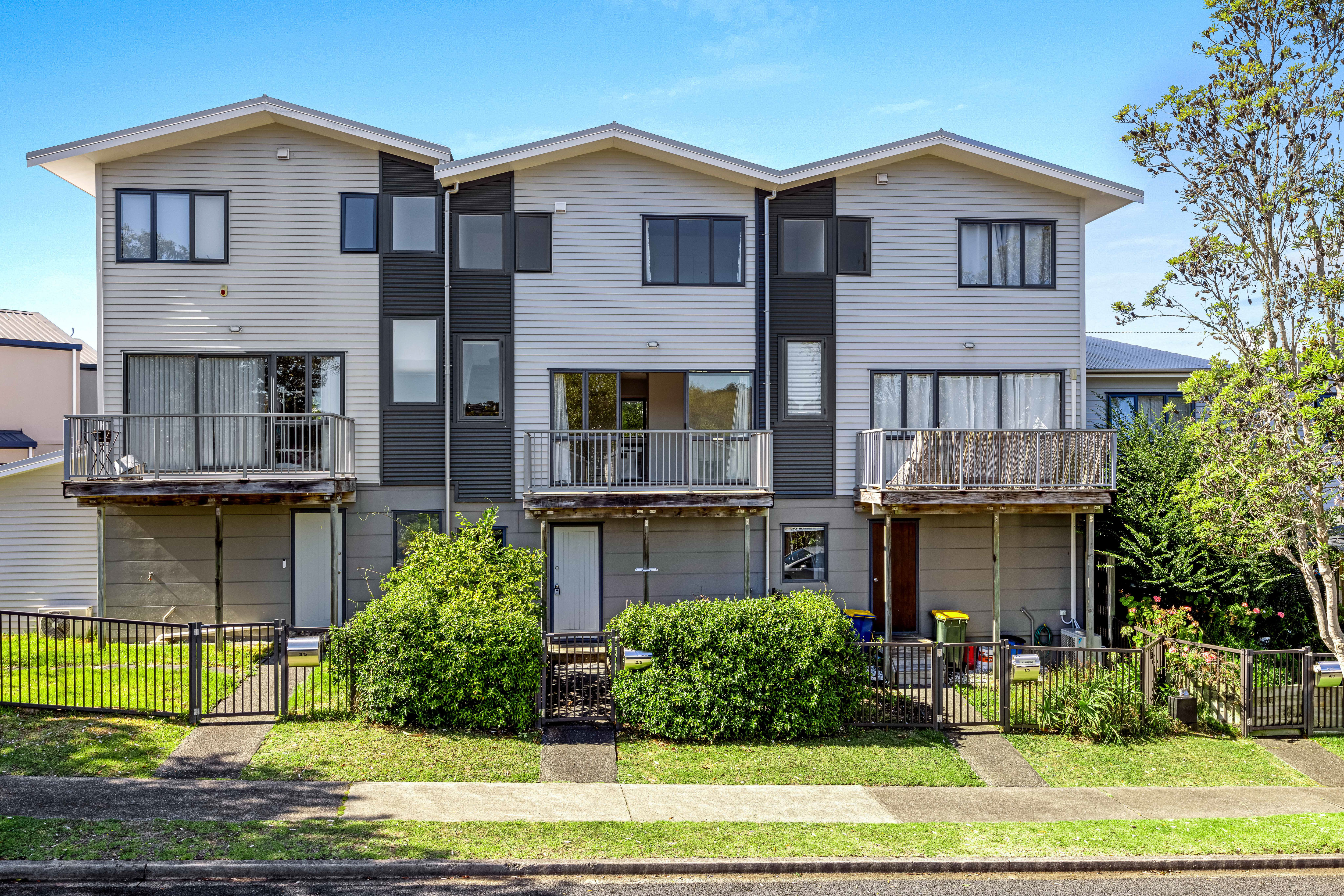 2/5 John Jennings Drive, Oteha, North Shore City, 3房, 1浴, Townhouse